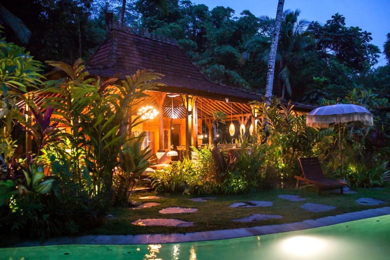 אובוד Villa Mahadevi Jungle Retreat Joglo 1 מראה חיצוני תמונה