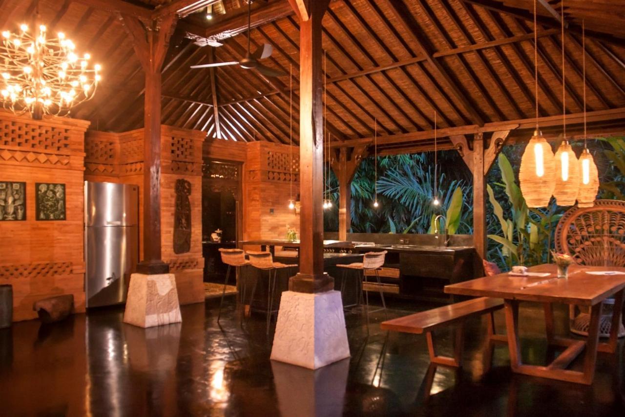 אובוד Villa Mahadevi Jungle Retreat Joglo 1 מראה חיצוני תמונה